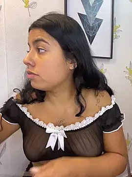 Laia_white webcam