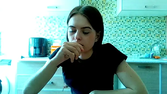 KikiAmino webcam
