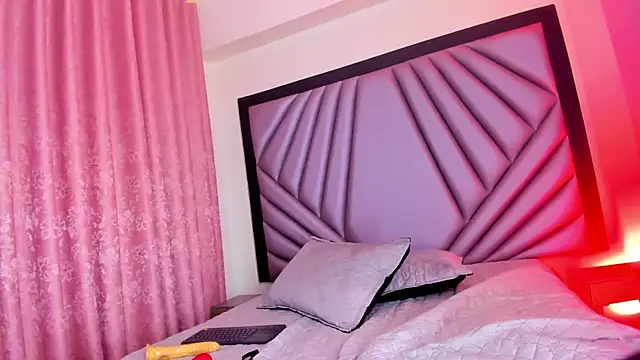 Aleja_NightVibe webcam