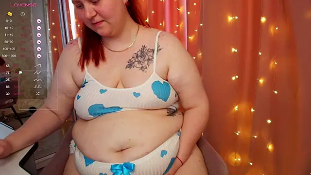 Mia_Bows webcam