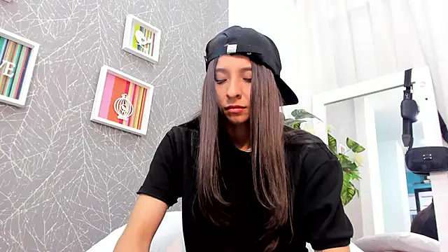 ViictoriiaSaenz webcam