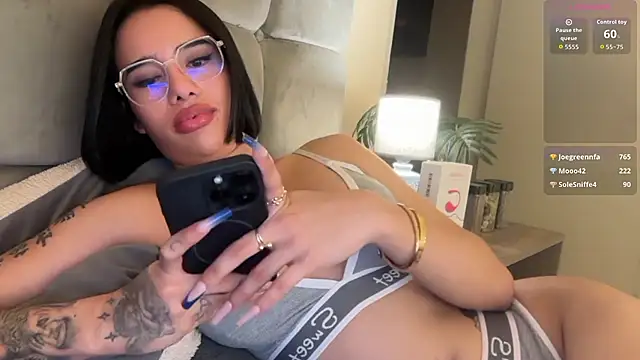 youngstunnagirl webcam