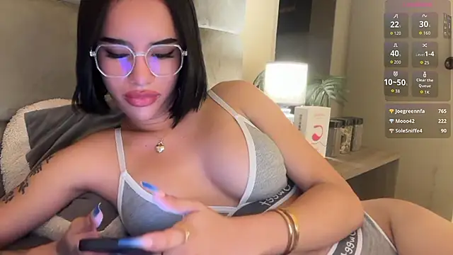 youngstunnagirl webcam