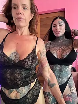 mommyselenafit_ webcam