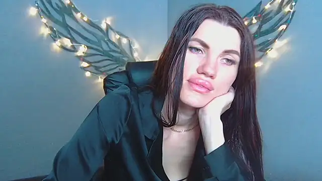 MilaLoona webcam