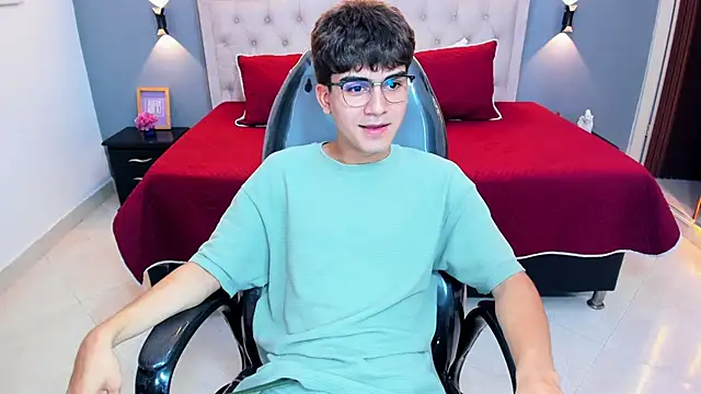 Tommy18__ webcam