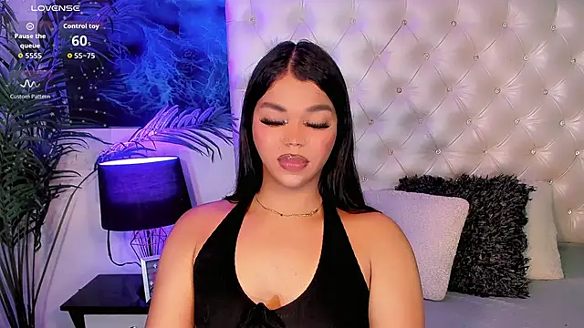 Keira_Fox31 webcam