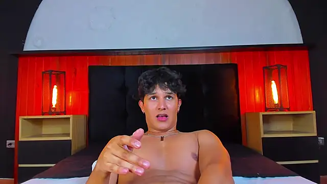 Leo_Savage_ webcam