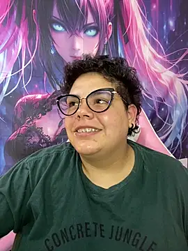 Hailey_Curvy webcam