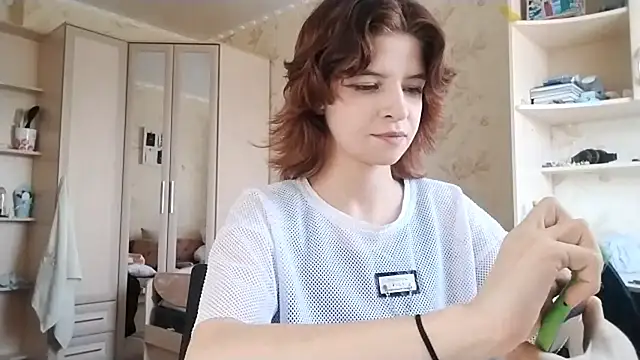LowkeyIndigo webcam