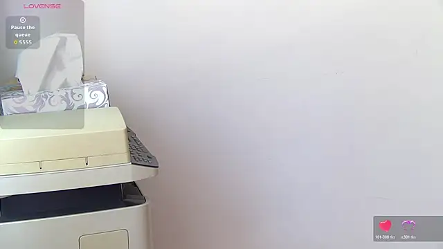 LeilaBie webcam