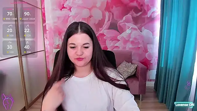 ElinaMils webcam