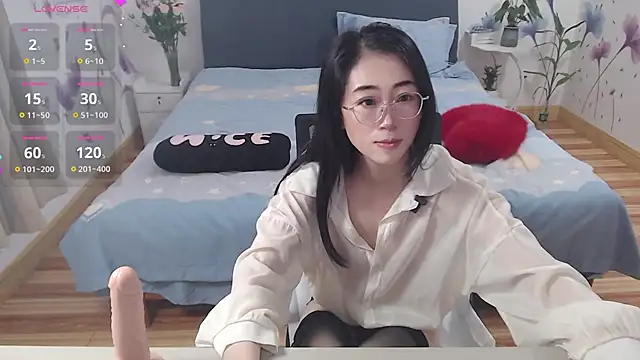 mila-baby-99 webcam