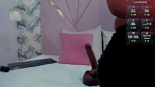 mia_rouxx1 webcam
