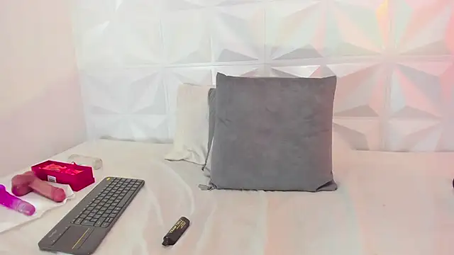 lucy_rouse1 webcam