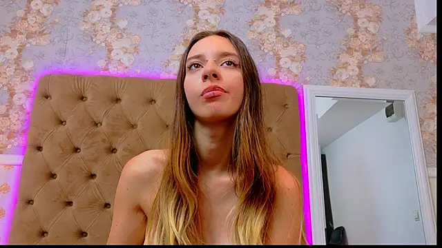 coravex - CoraVex's free webcam - UK Sex Cams