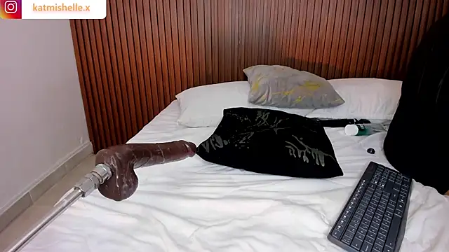 _mishelle (F young) - squirt more