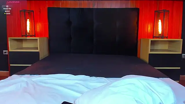 Leo_Savage_ webcam