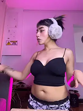 baby_akuma webcam