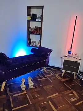 Scarlet_Hiit webcam