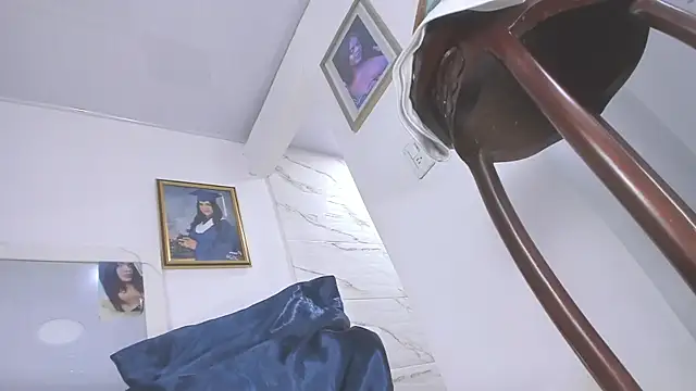 amazing_vivi webcam