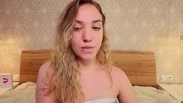 alice_charm_ webcam