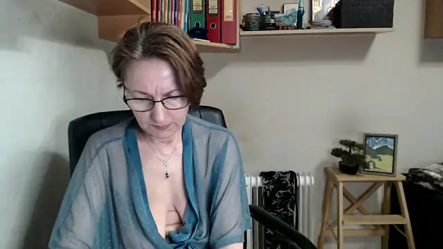 katemodel webcam
