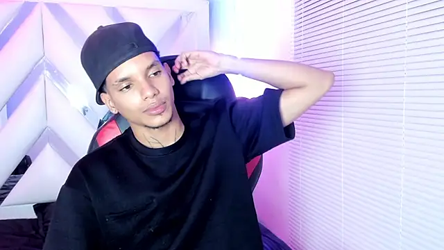 kai_storm77 webcam