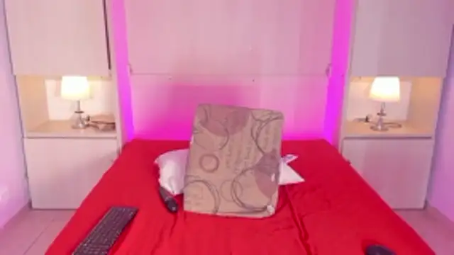 EmilyyStuart webcam