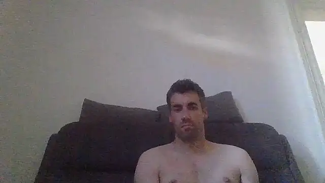 JulioIsHere4you webcam