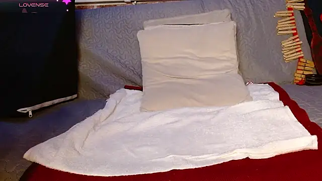 scarlet_queen__ webcam