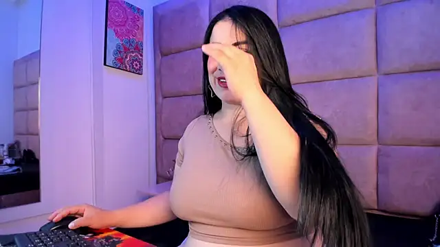 Emilyy_Moon_ webcam