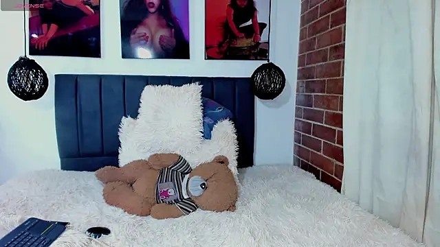 kyliejenner_hot webcam