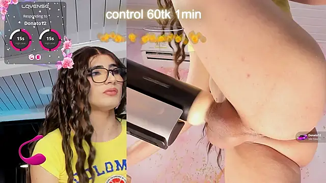 JESSI_NAOMI webcam