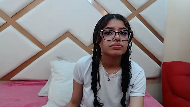 Issaa_Tyler webcam