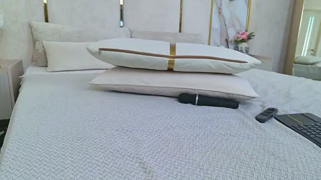 Lili_Lohan webcam