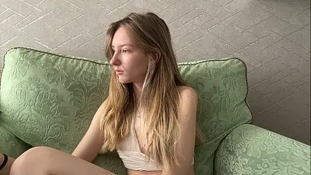 BeeutyLady53 webcam