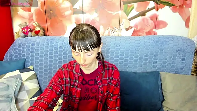TayanaJons webcam