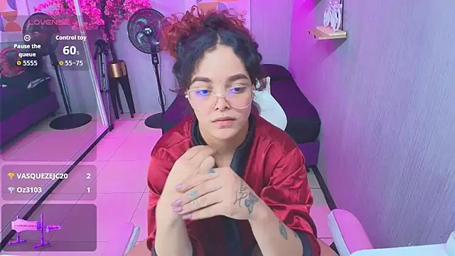 Maggy_t18 webcam