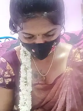 CuteDevilAnu webcam