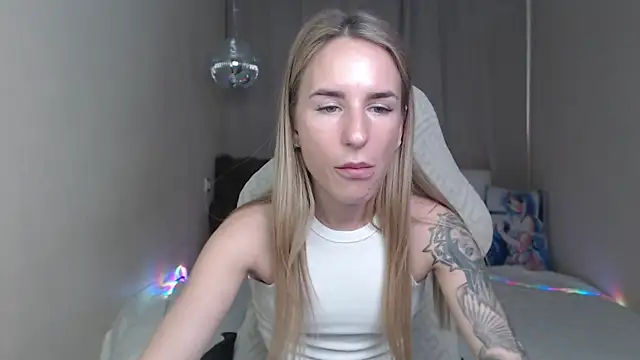 DeboraHorny webcam