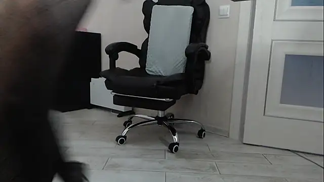 Kriss_brunette_5 webcam