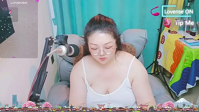 AngelwithEcup webcam