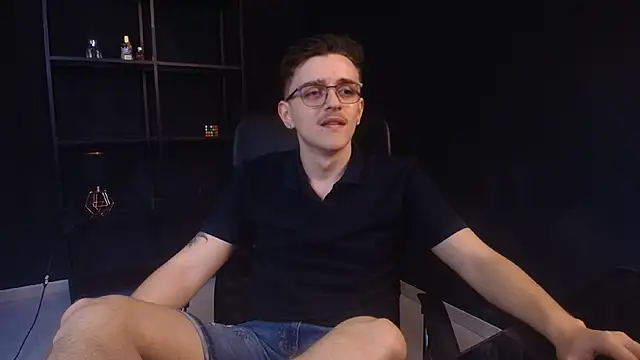 felixstarkk - FelixStarkk's free webcam - UK Sex Cams