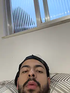 artzin2334 webcam