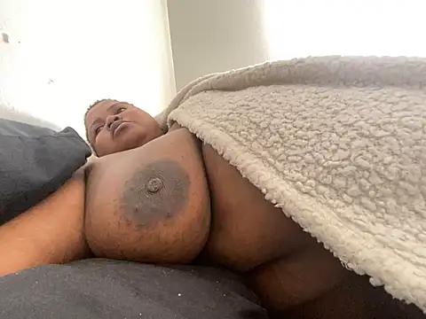 MissLola27 webcam