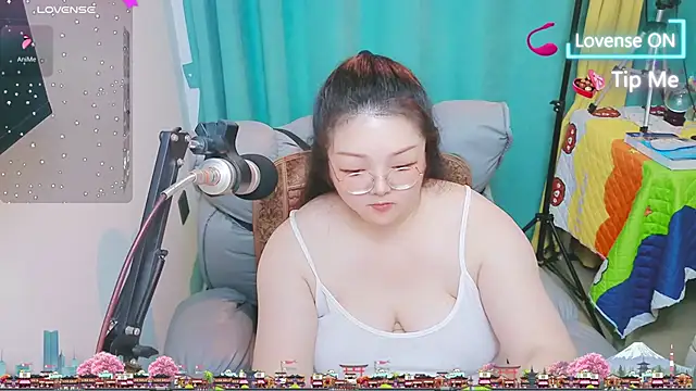 AngelwithEcup webcam