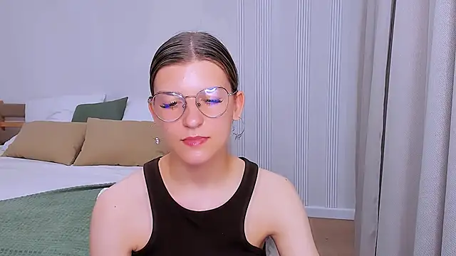 AnnaThorne webcam