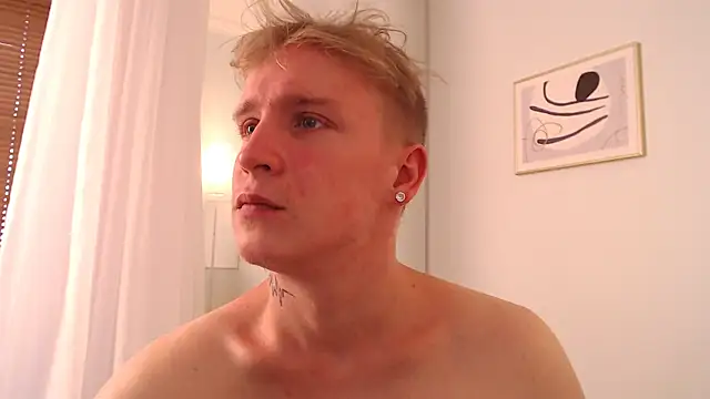 AlexxSweet webcam