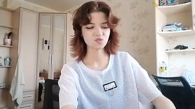 LowkeyIndigo webcam